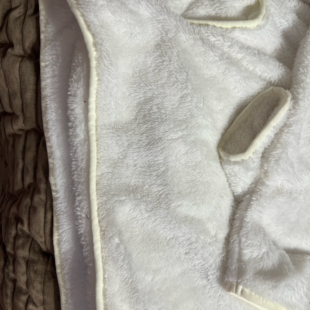Eddie Bauer Soft White Fleece Jacket NWT - Picture 3 of 4